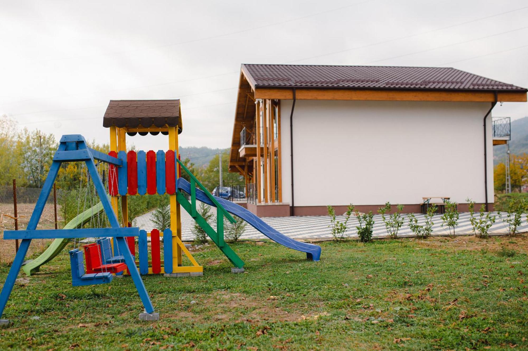 Pensiunea Subcarpati Călimăneşti Exteriör bild