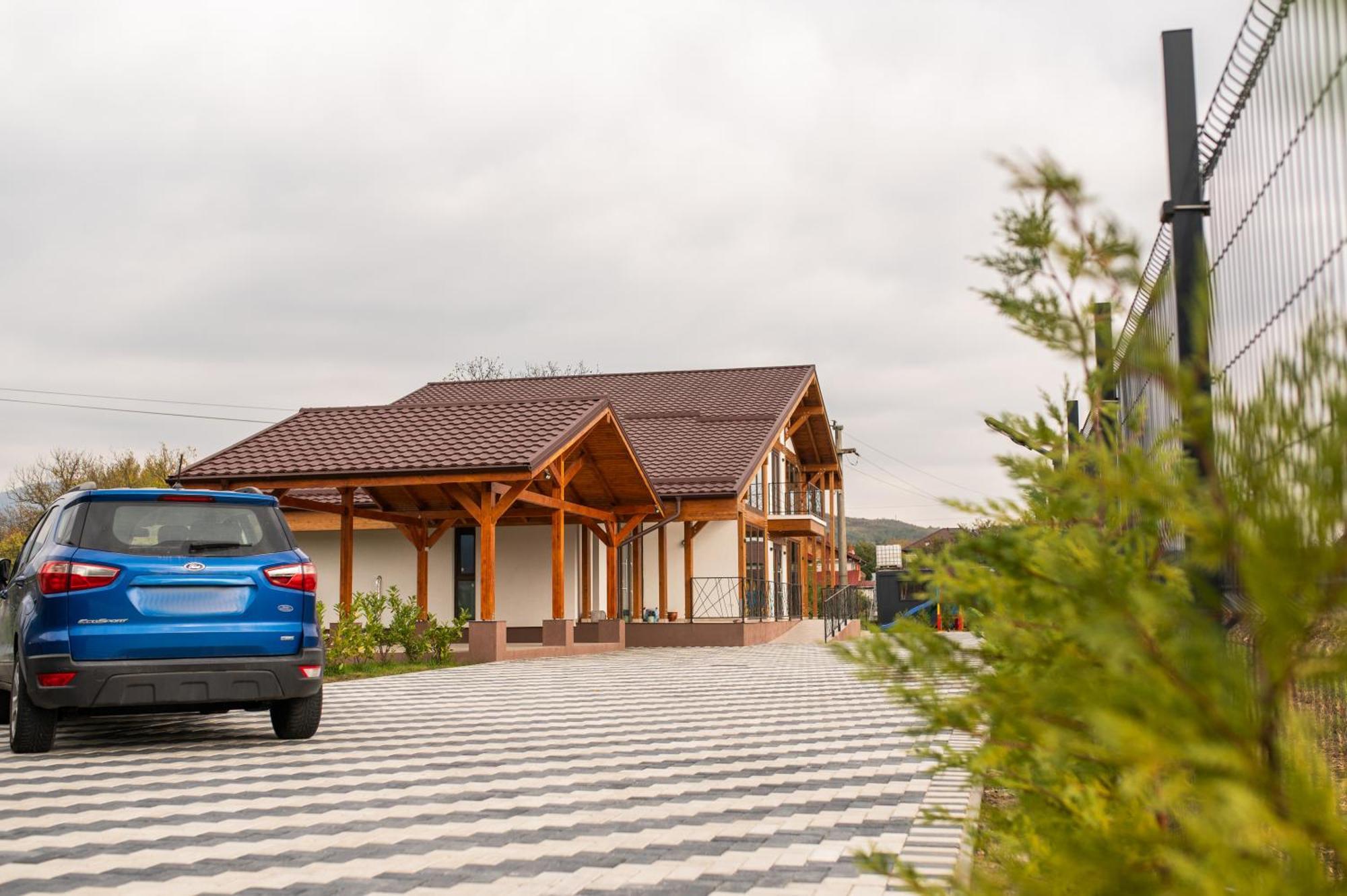 Pensiunea Subcarpati Călimăneşti Exteriör bild
