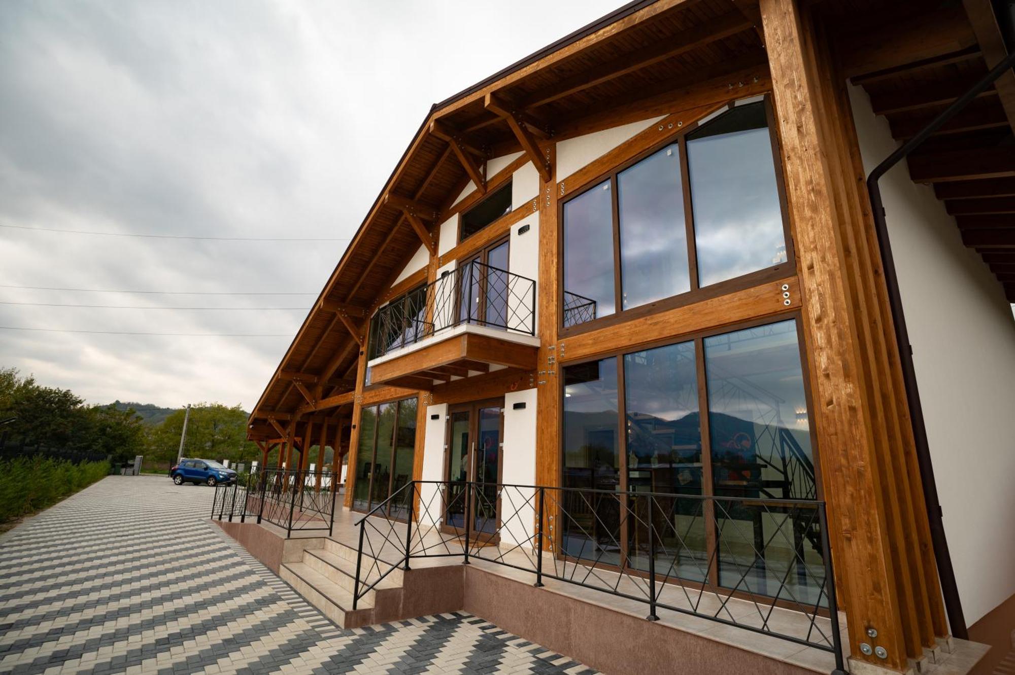 Pensiunea Subcarpati Călimăneşti Exteriör bild
